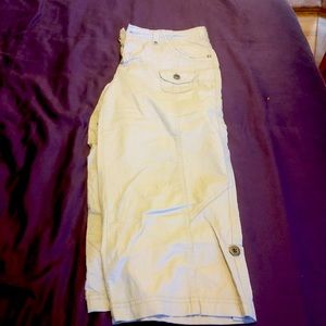 Ny&c gray capris size 8